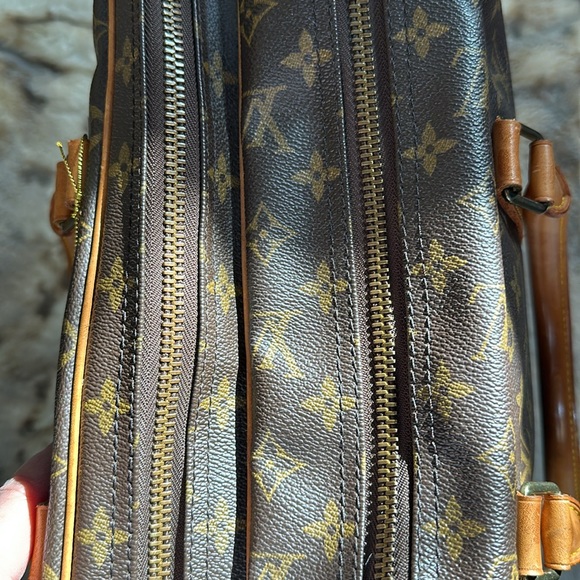 PrelovedLouis Vuitton Sac 24 Heures - Picture 13 of 13